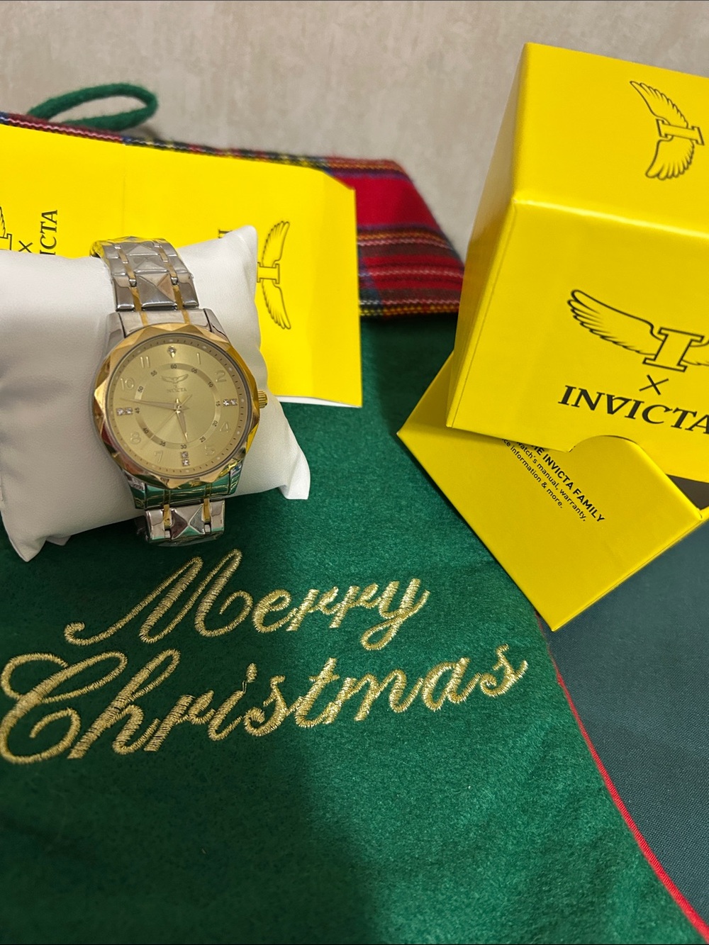 Invicta Men’s Two-Tone Gold and Silver Bracelet Watch